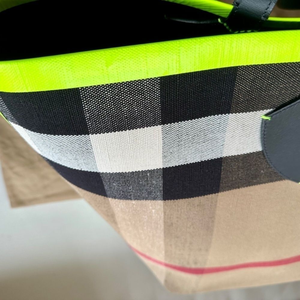 RARE Burberry Giant Neon Reversible Tote - Picture 6 of 16